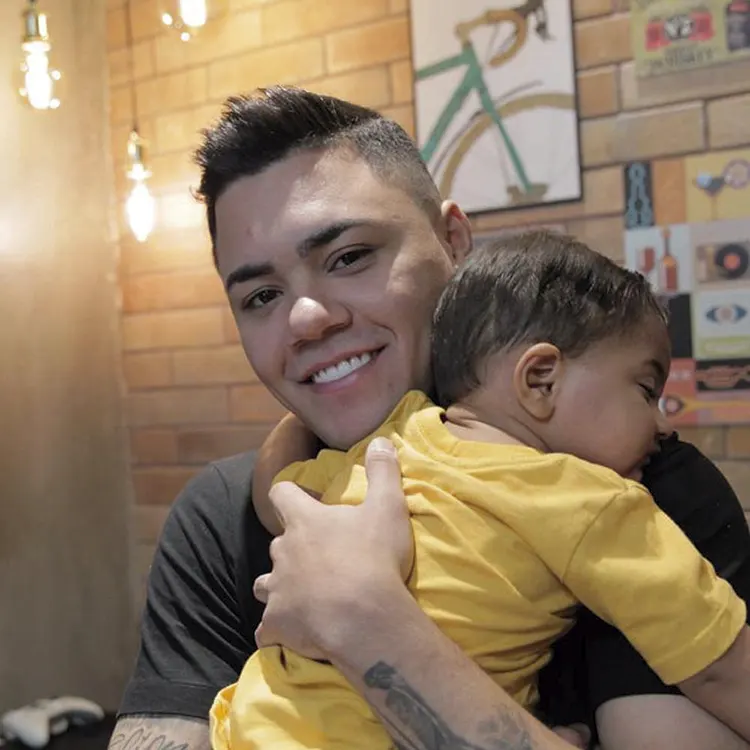 Corte de cabelo para bebê menino